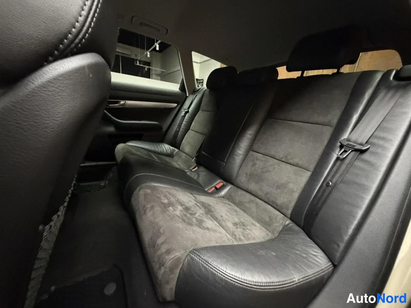 Beige Audi A6 allroad quattro 2007, takaistuimet, kuva 23