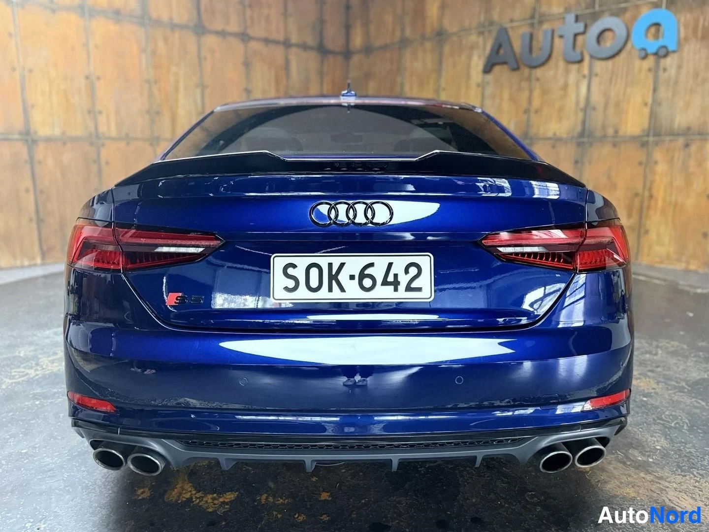 Sininen Audi S5 2016, takaa, kuva 16