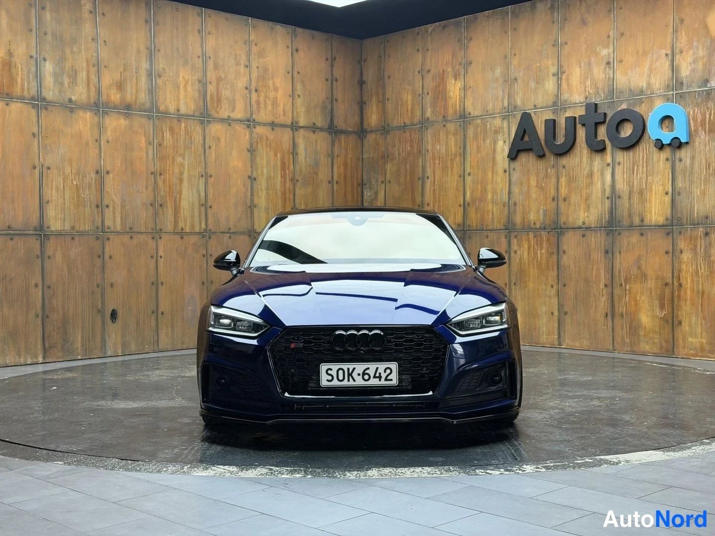 Sininen Audi S5 2016, edestä, kuva 9