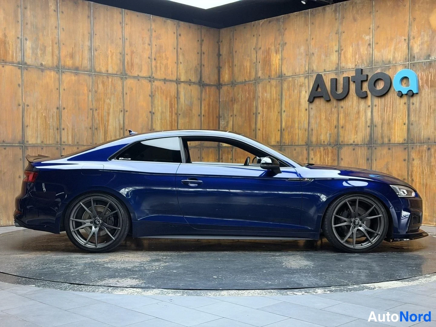 Sininen Audi S5 2016, sivulta, kuva 10