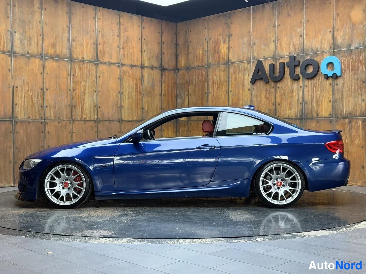 Sininen BMW 335i xDrive 2012, etuviisto, keula vasemmalle, kuva 2