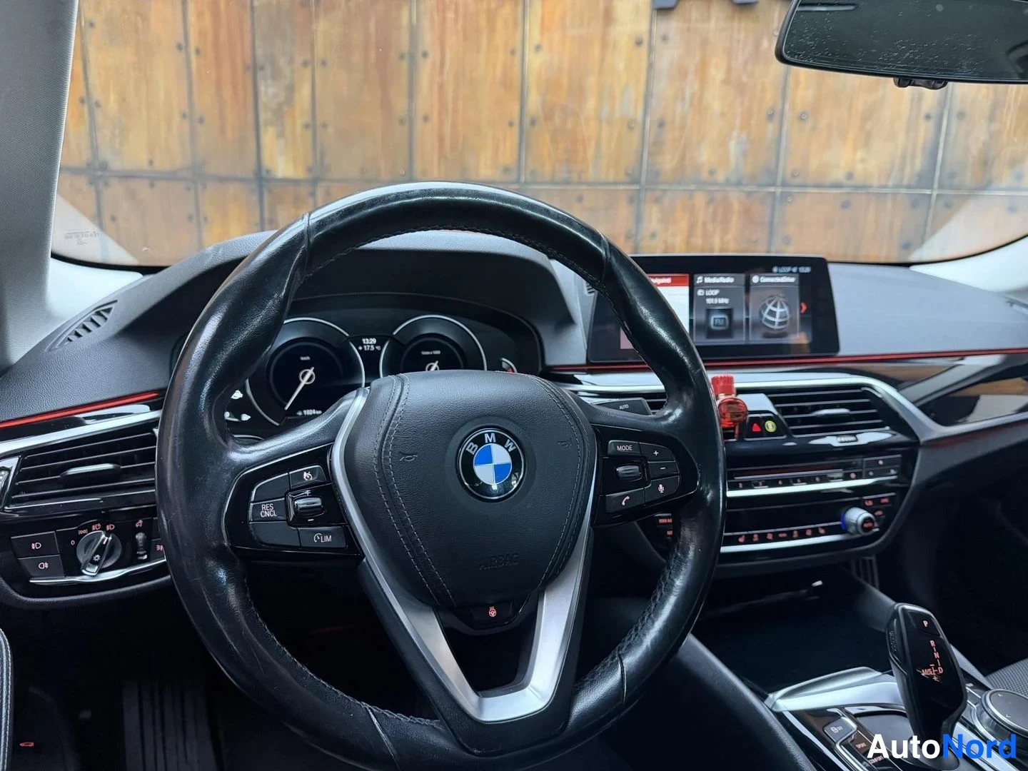 Harmaa BMW 520d xDrive 2018, yksityiskohta, kuva 25