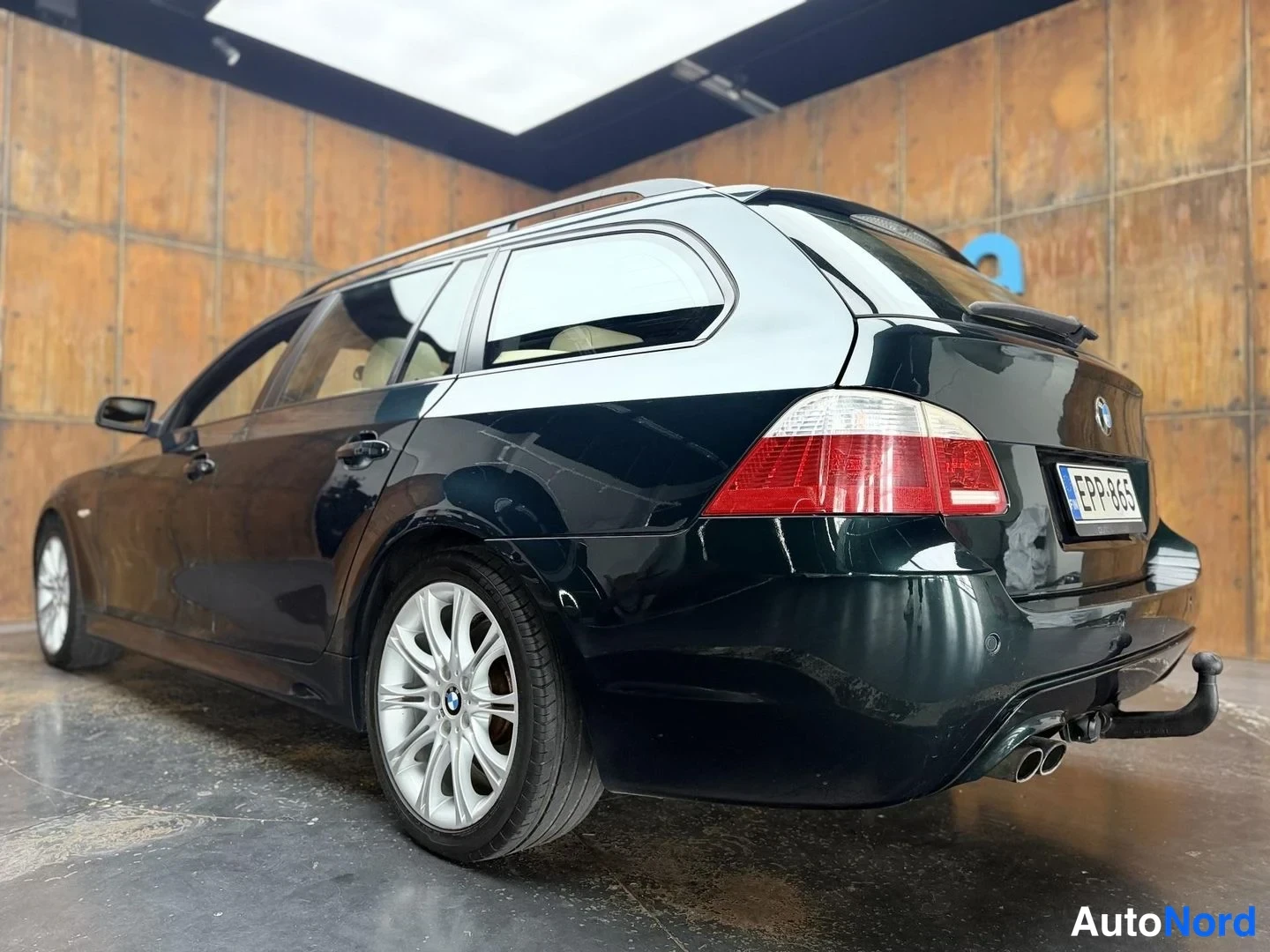 Vihreä BMW 530i xDrive 2006, takaviisto, kuva 14