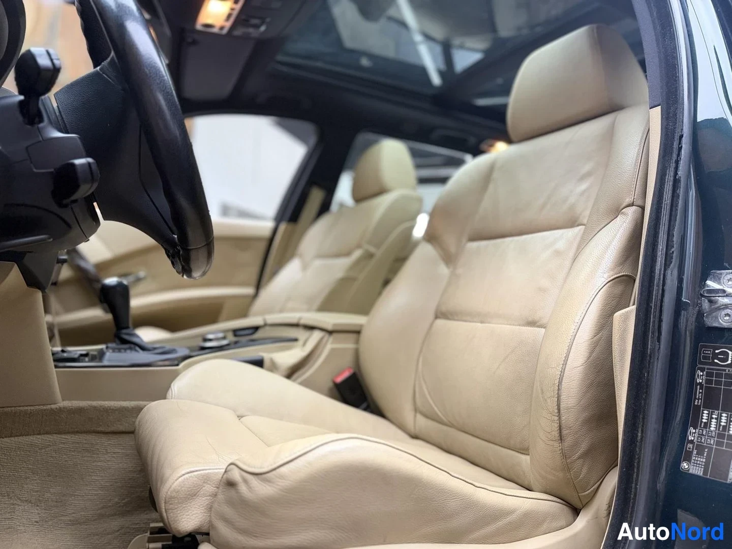 Vihreä BMW 530i xDrive 2006, etuistuimet, kuva 21