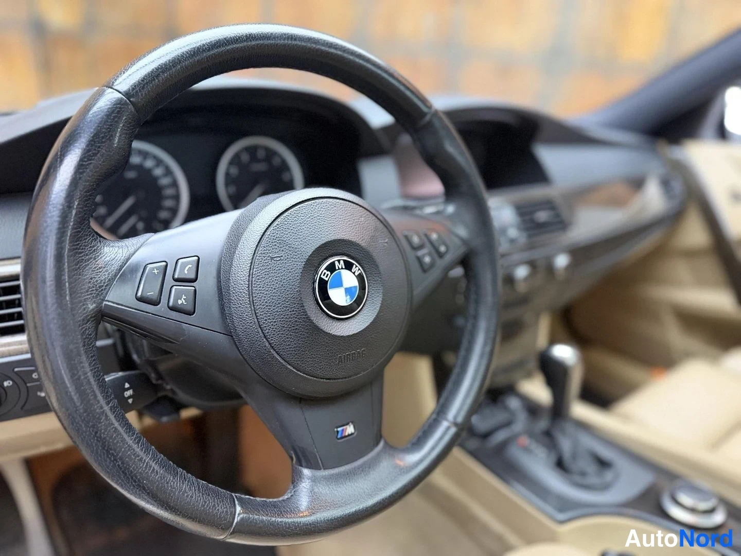 Vihreä BMW 530i xDrive 2006, ohjaamo, kuva 18