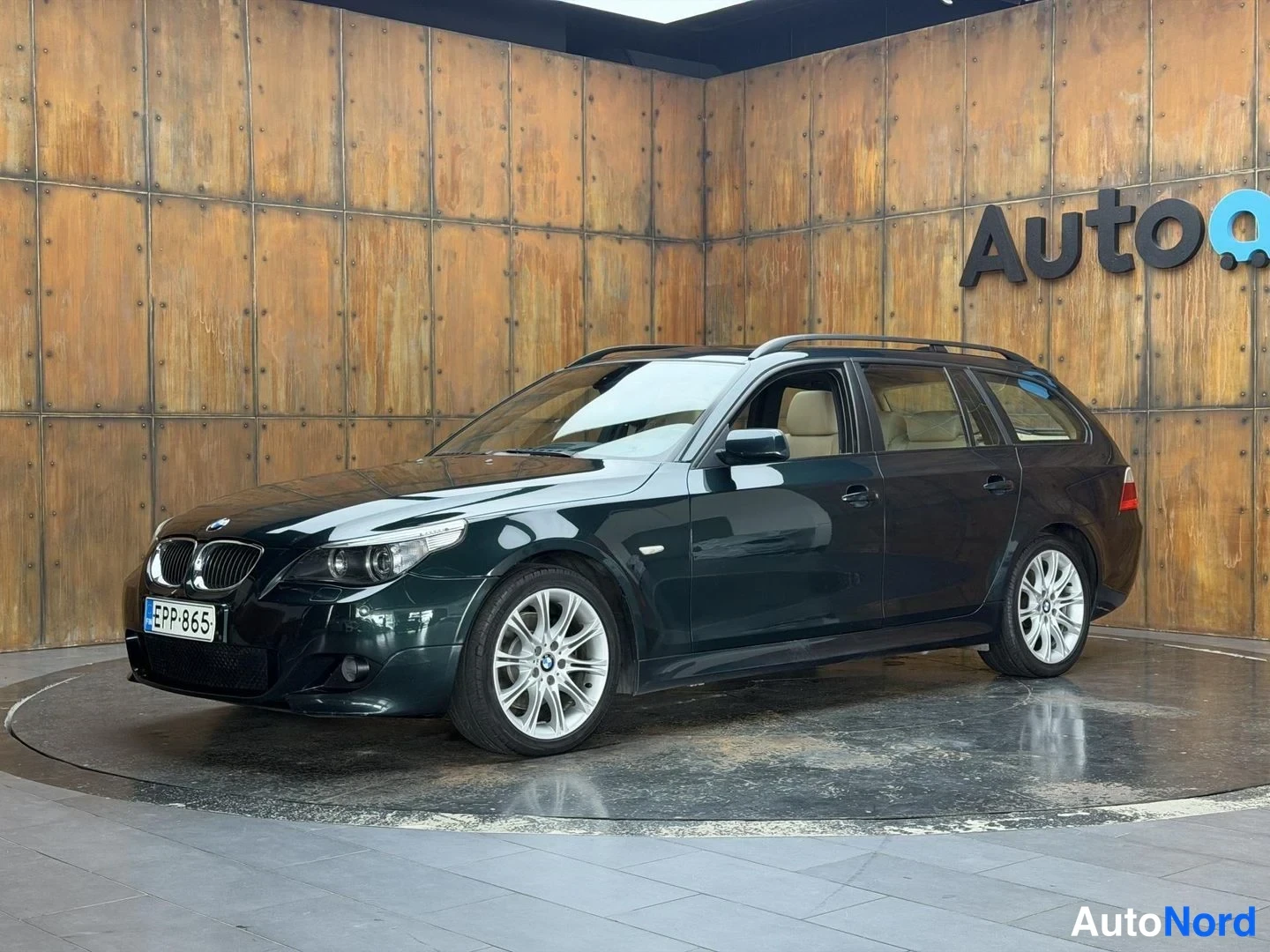 Vihreä BMW 530i xDrive 2006, takaviisto, kuva 10