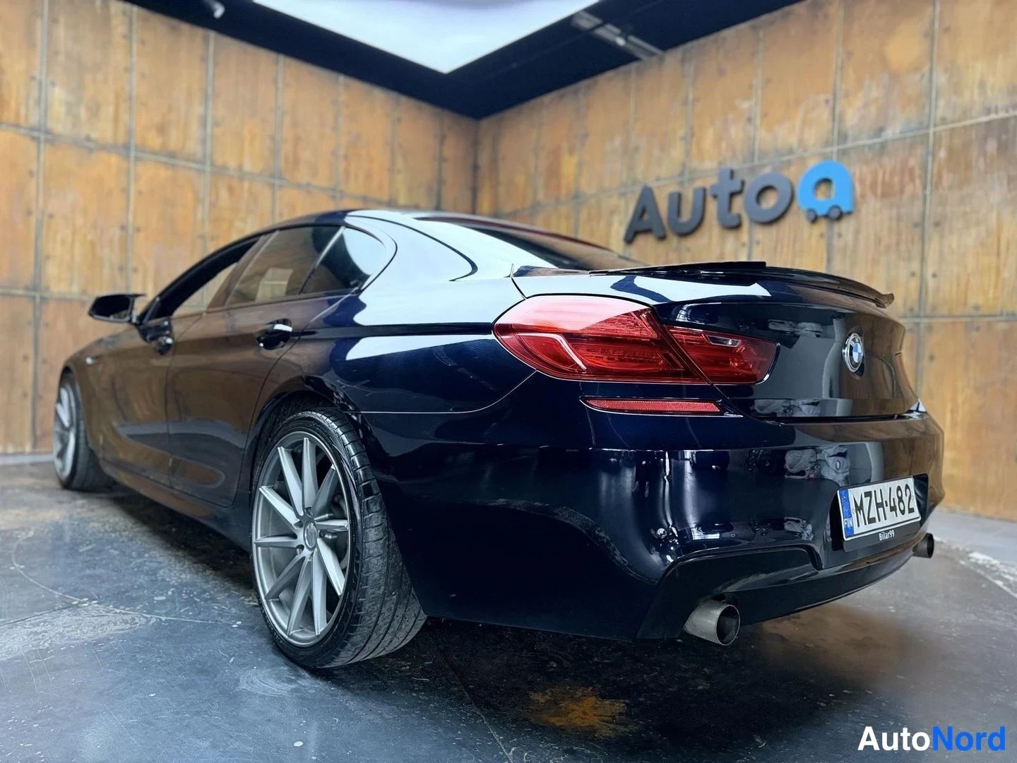 Sininen BMW 640d 2013, takaviisto, kuva 12