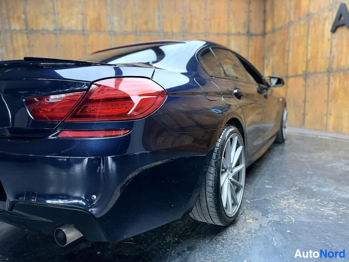Sininen BMW 640d 2013, takaviisto, kuva 13