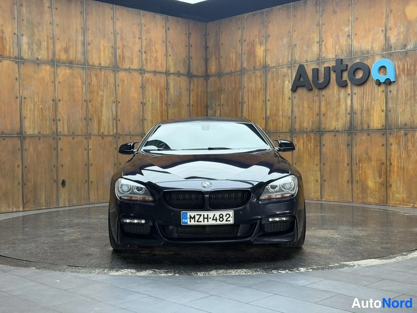 Sininen BMW 640d 2013, edestä, kuva 8