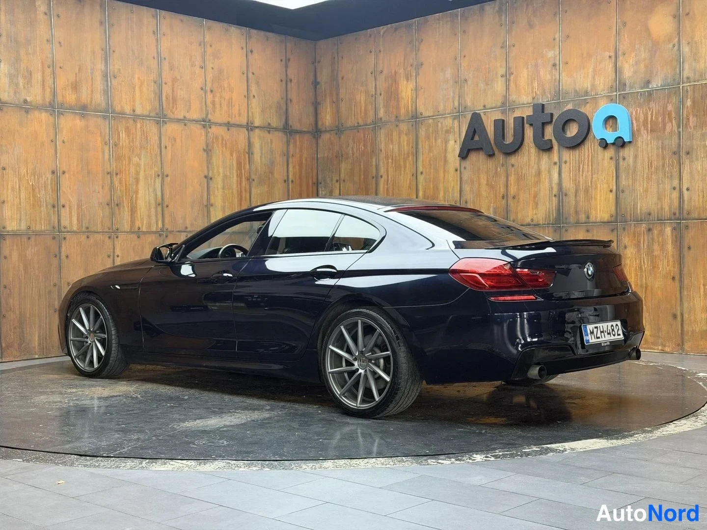 Sininen BMW 640d 2013, takaviisto, kuva 10