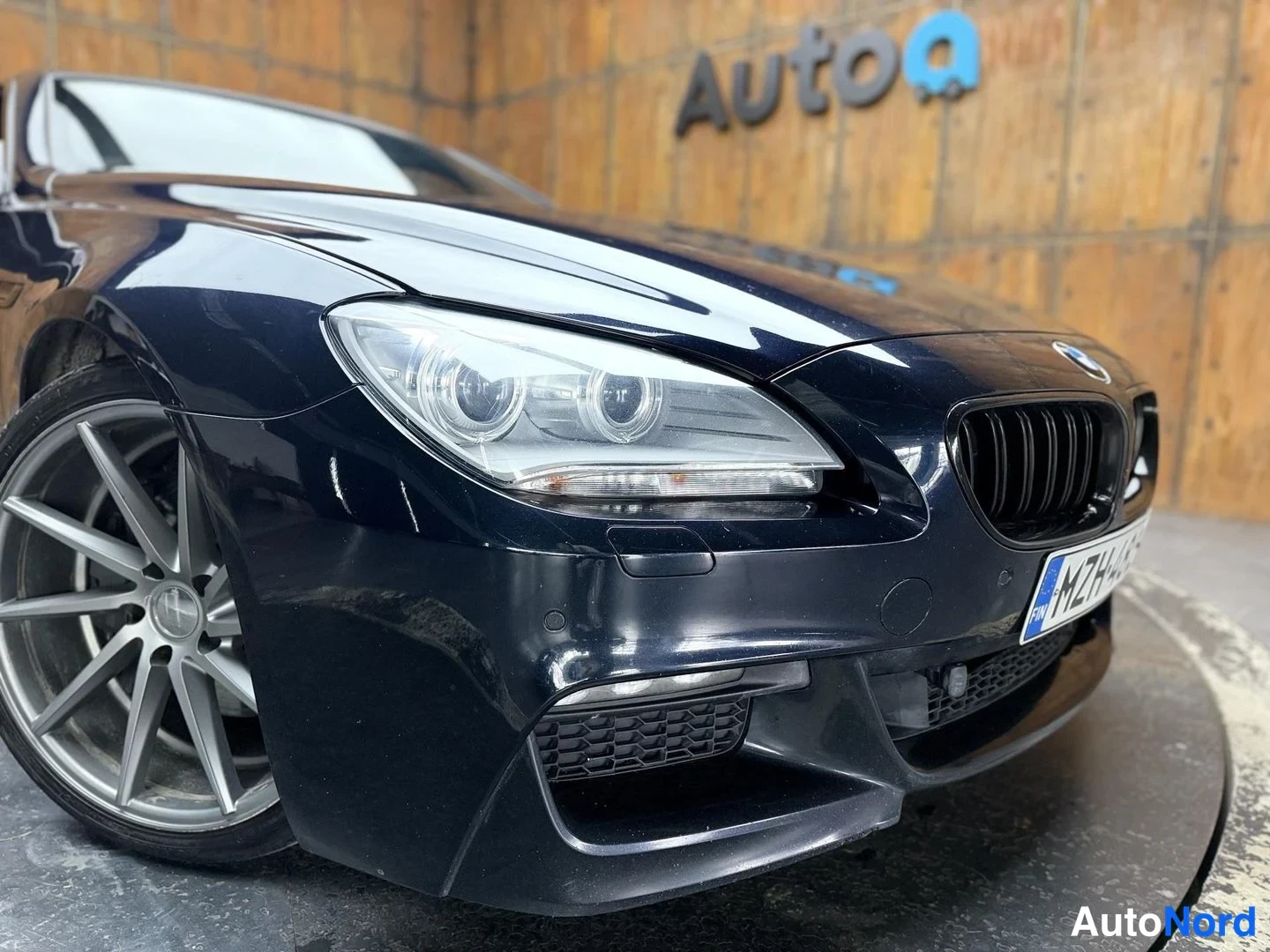 Sininen BMW 640d 2013, etuviisto, keula oikealle, kuva 7