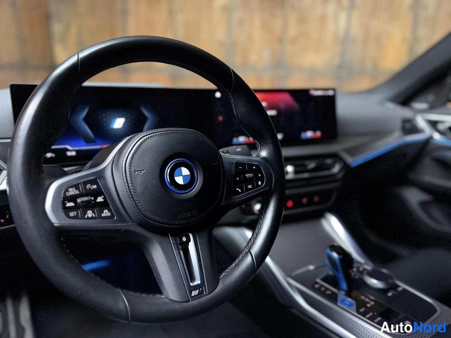 Musta BMW i4 2022, yksityiskohta, kuva 24