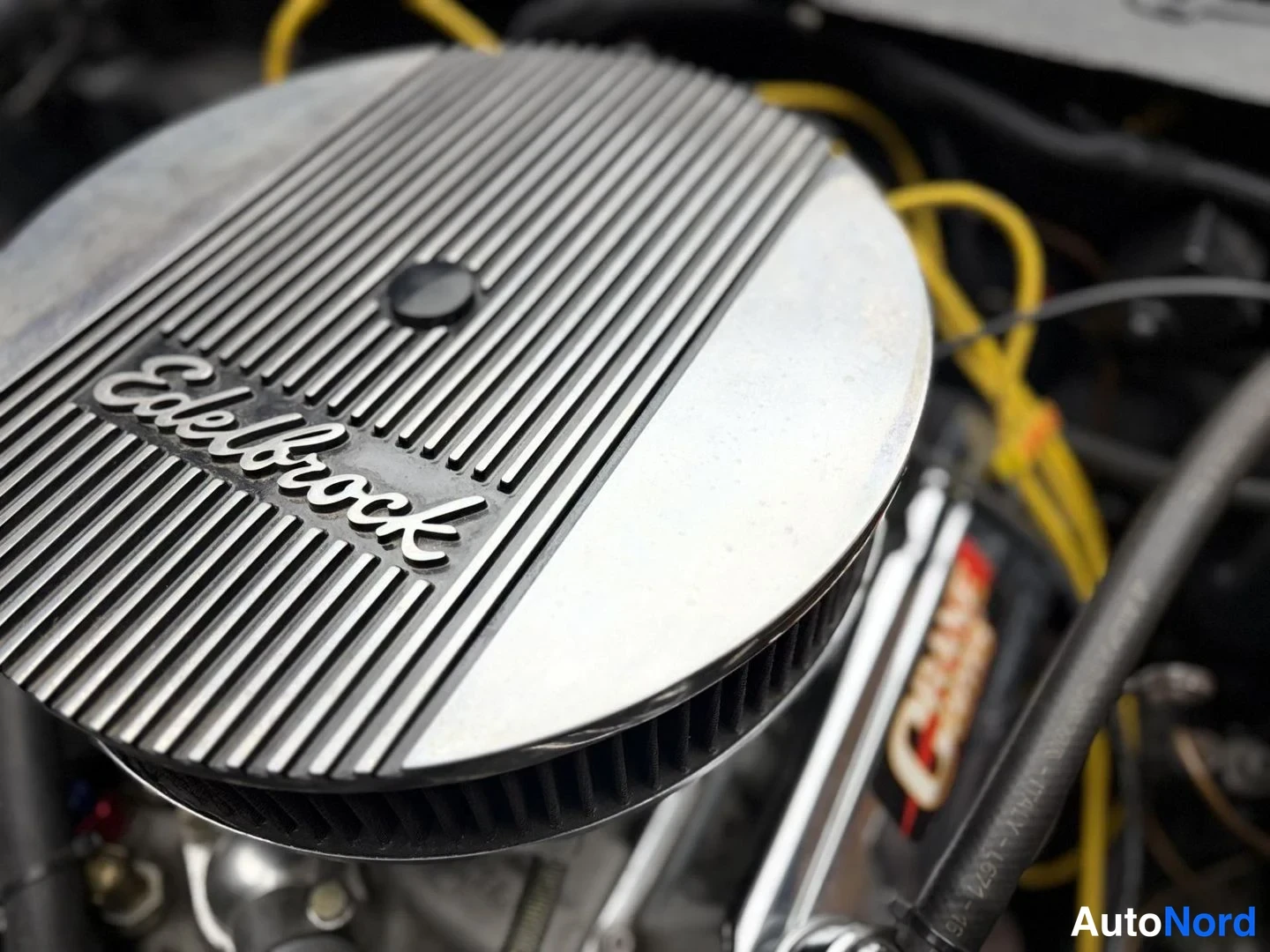 Punainen Chevrolet Camaro 1971, moottoritila, kuva 25