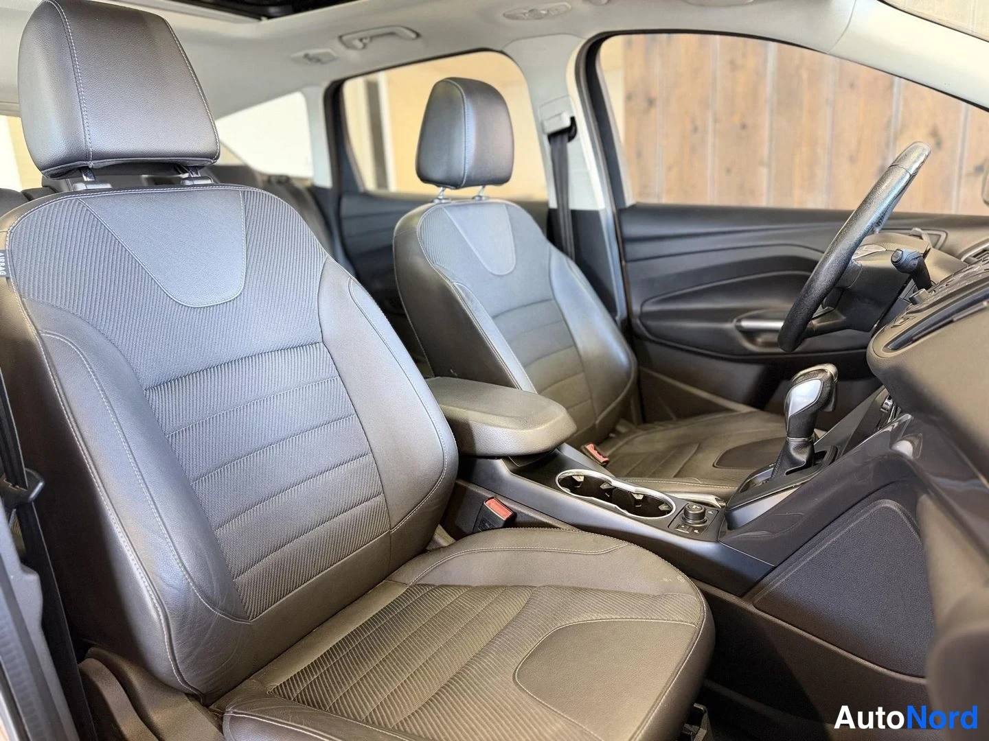 Kupari Ford Kuga 2014, etuistuimet, kuva 20