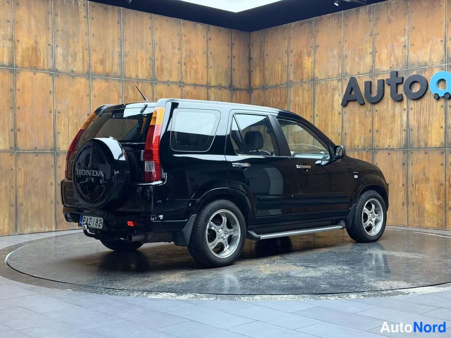 Musta Honda CR-V 2004, takaviisto, kuva 11
