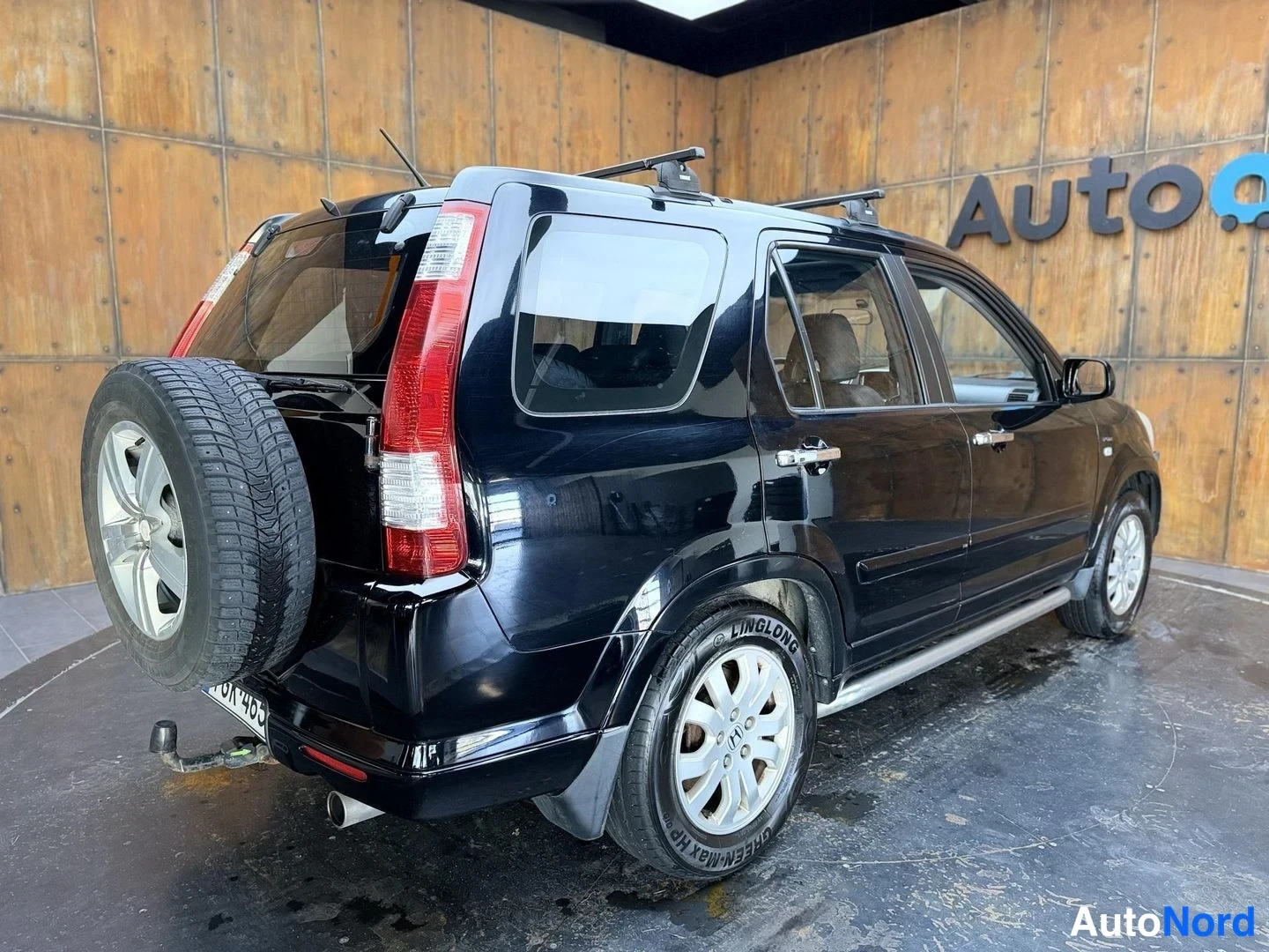Musta Honda CR-V 2006, takaviisto, kuva 8