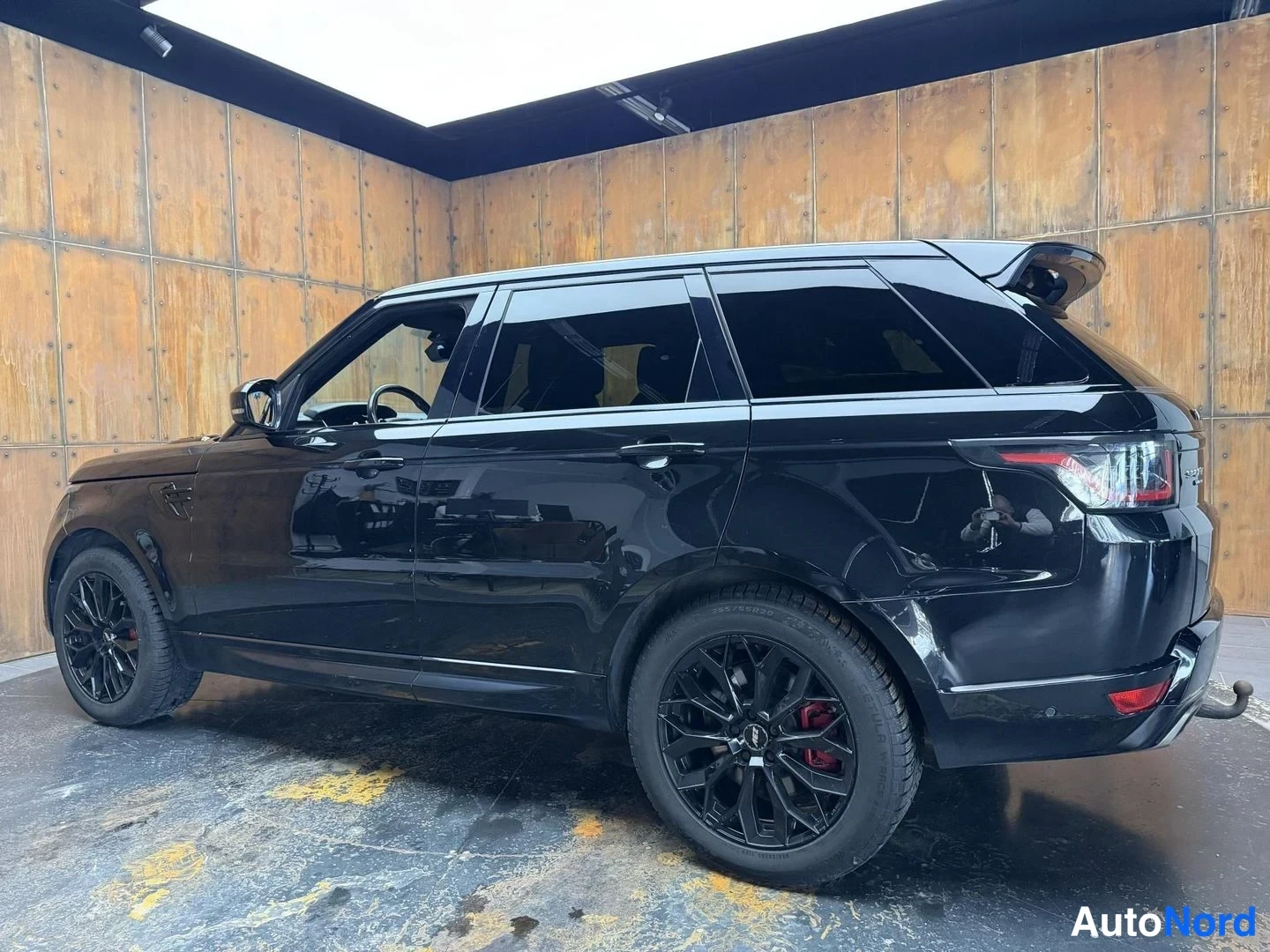 Musta Land Rover Range Rover Sport 2018, sivulta, kuva 14