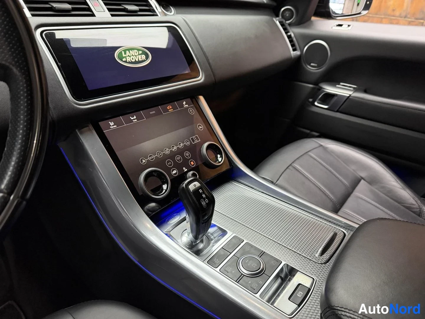 Musta Land Rover Range Rover Sport 2018, yksityiskohta, kuva 28