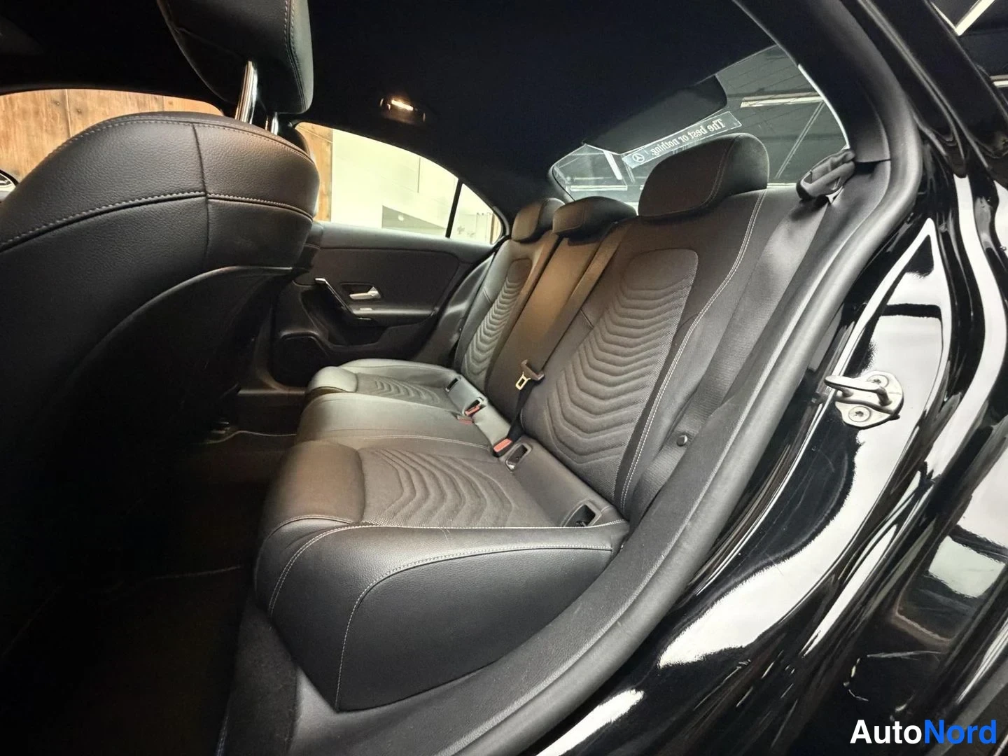 Musta Mercedes-Benz A 180 d 2019, takaistuimet, kuva 23