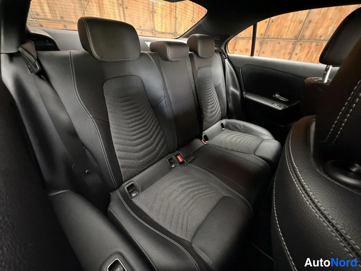 Musta Mercedes-Benz A 180 d 2019, takaistuimet, kuva 21
