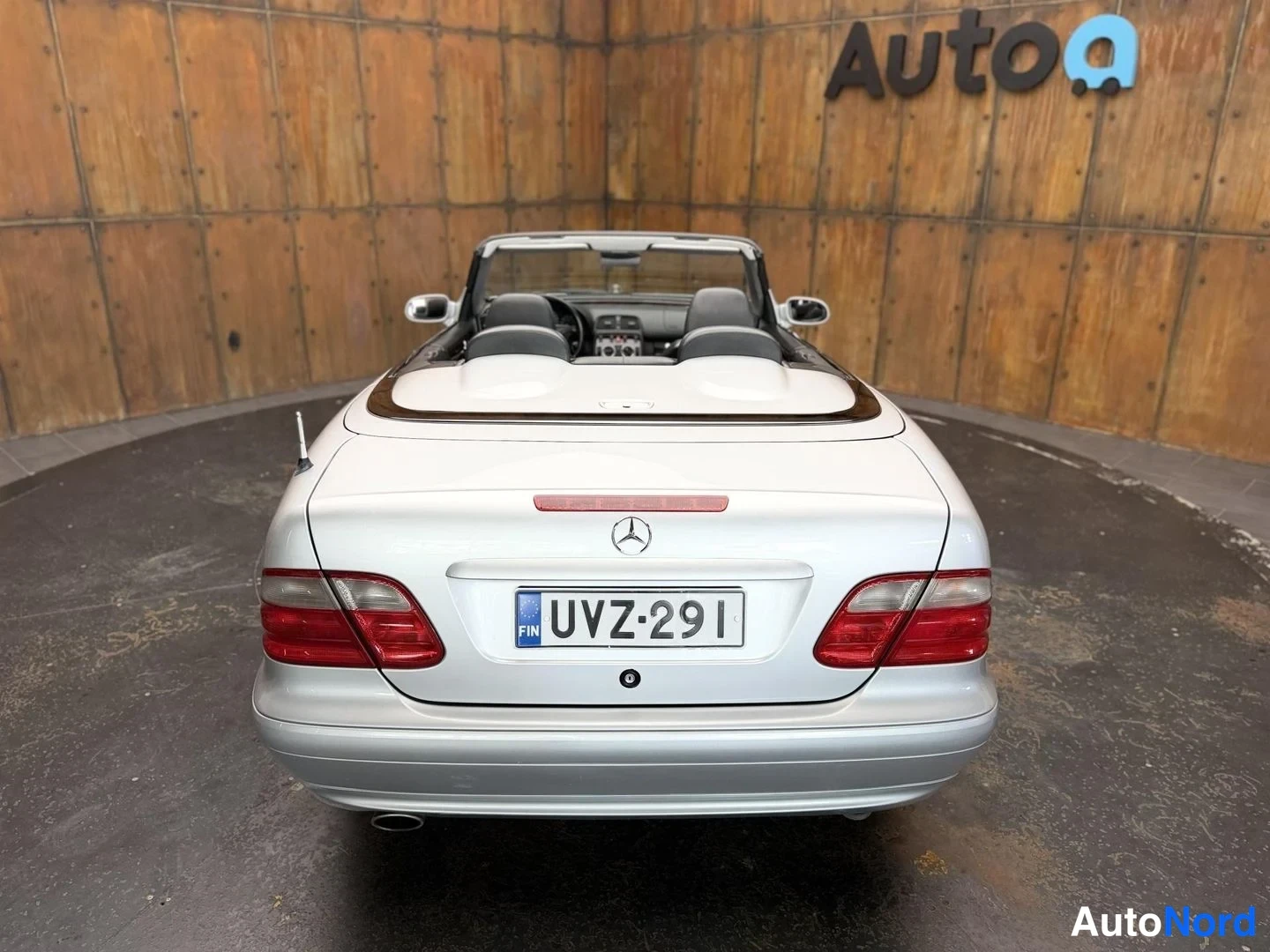 Harmaa Mercedes-Benz CLK 200 2001, takaa, kuva 23