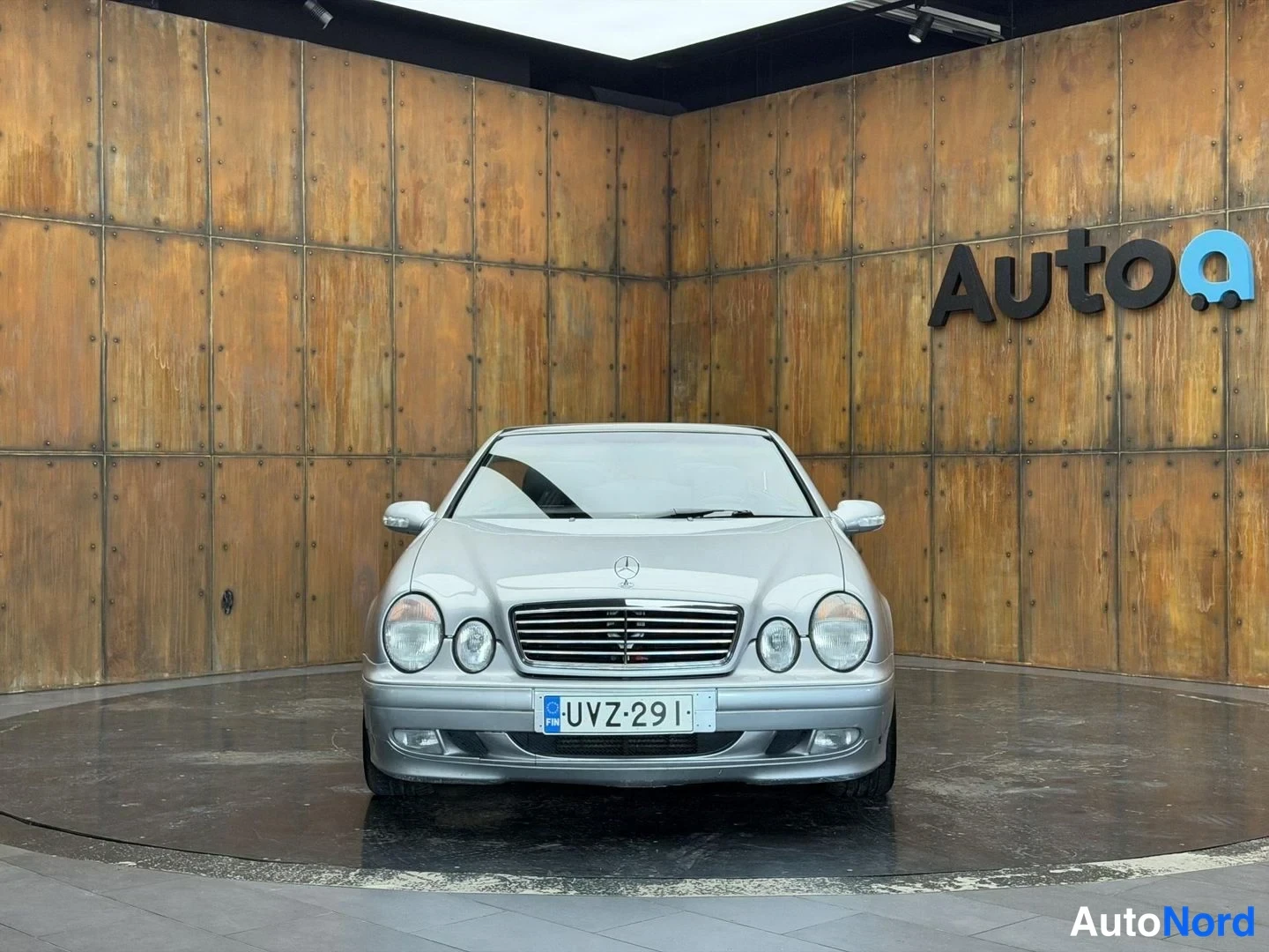 Harmaa Mercedes-Benz CLK 200 2001, edestä, kuva 11