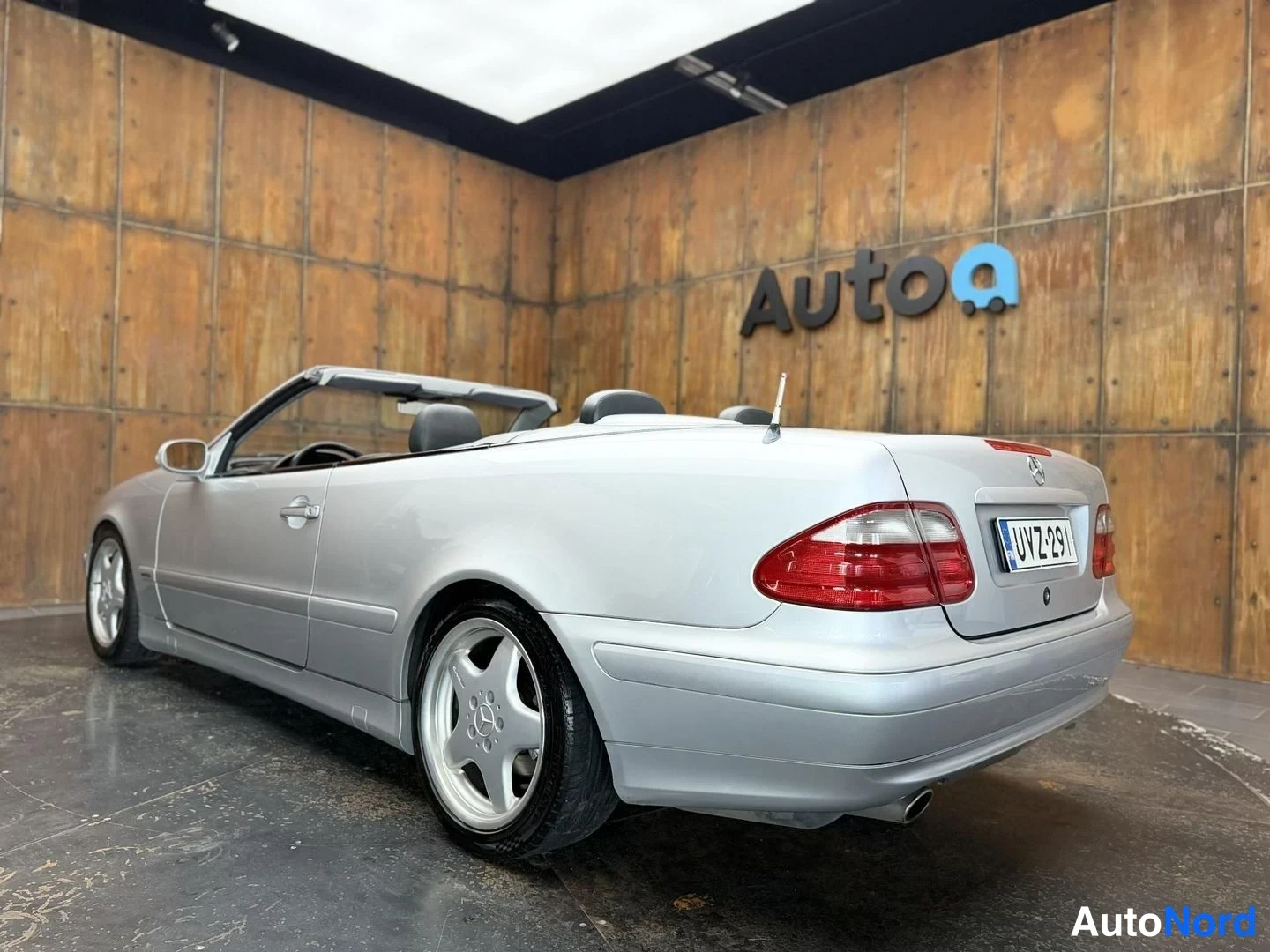 Harmaa Mercedes-Benz CLK 200 2001, takaviisto, kuva 17