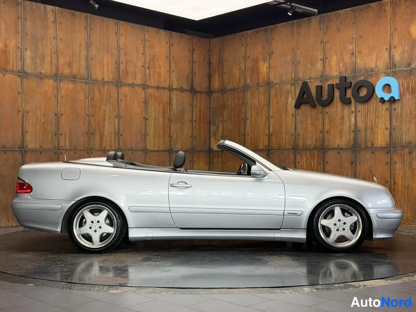 Harmaa Mercedes-Benz CLK 200 2001, sivulta, kuva 13