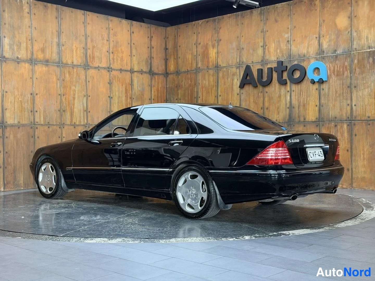 Musta Mercedes-Benz S 600 2004, takaviisto, kuva 12