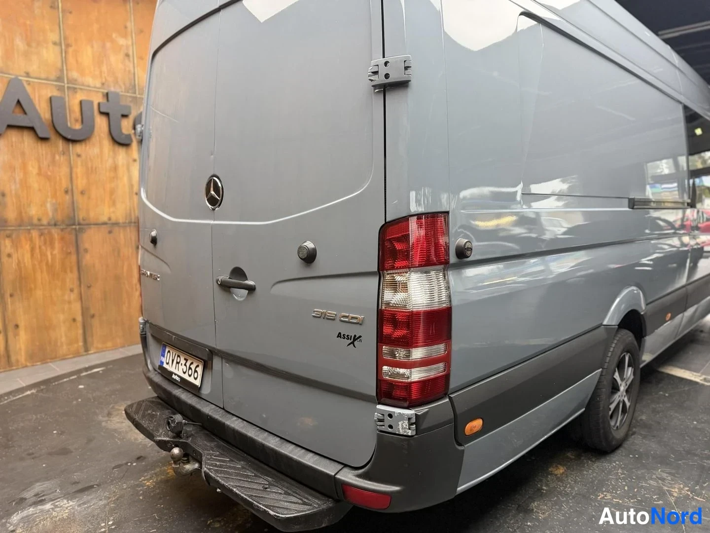 Harmaa Mercedes-Benz Sprinter 316 CDI 2017, takaa, kuva 9