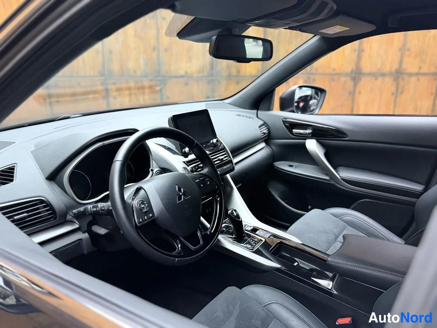Musta Mitsubishi Eclipse Cross 2025, ohjaamo, kuva 17