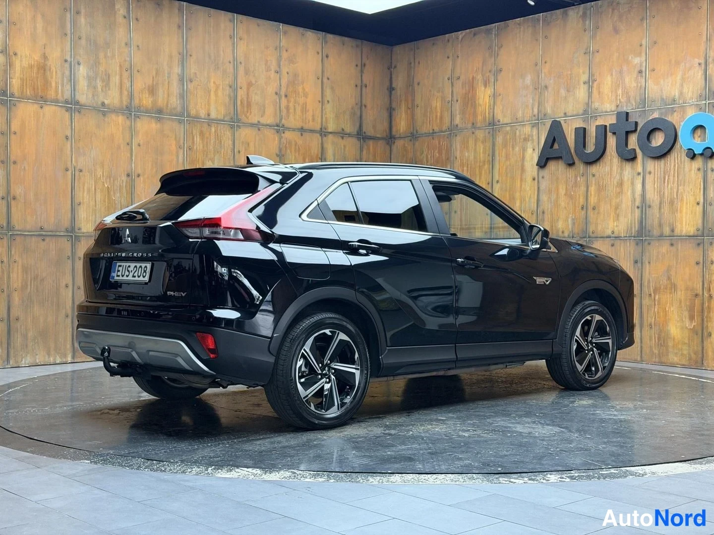 Musta Mitsubishi Eclipse Cross 2025, takaviisto, kuva 12