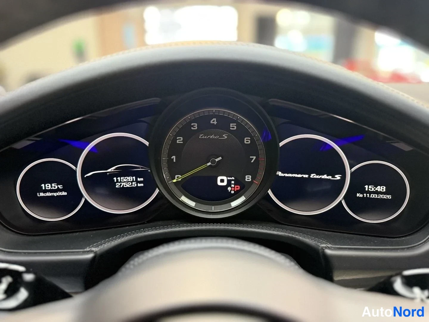 Valkoinen Porsche Panamera Turbo S E-Hybrid 2019, yksityiskohta, kuva 26