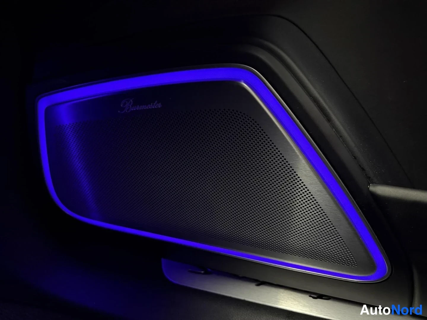 Valkoinen Porsche Panamera Turbo S E-Hybrid 2019, yksityiskohta, kuva 28