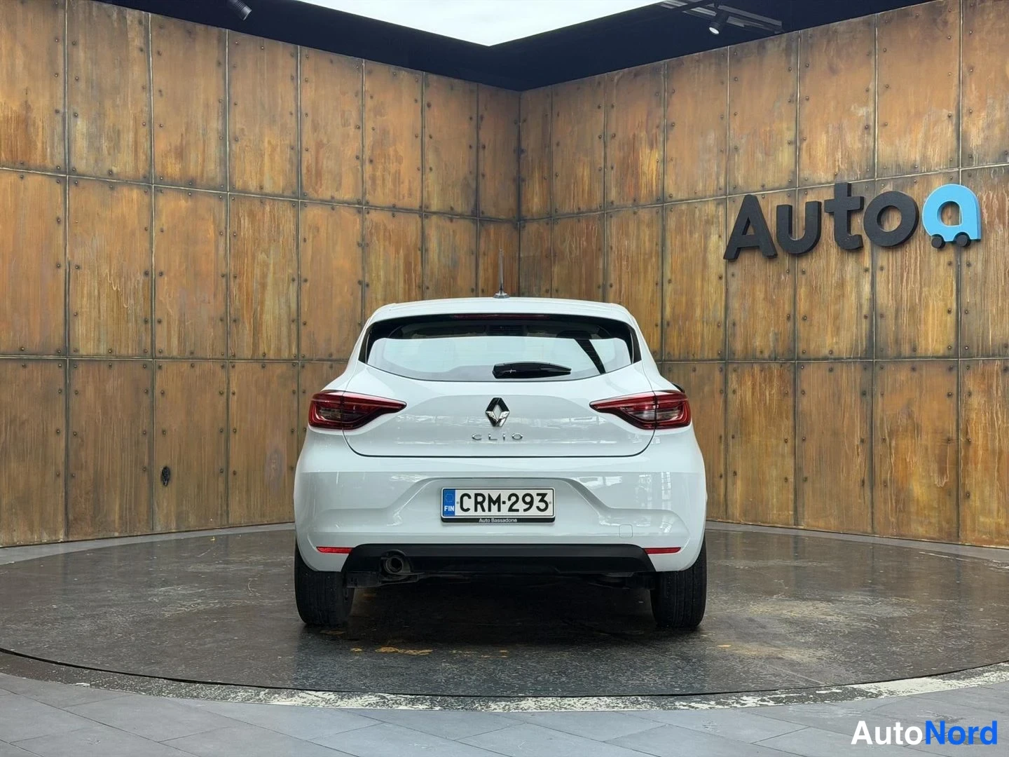 Valkoinen Renault Clio 2023, takaa, kuva 14