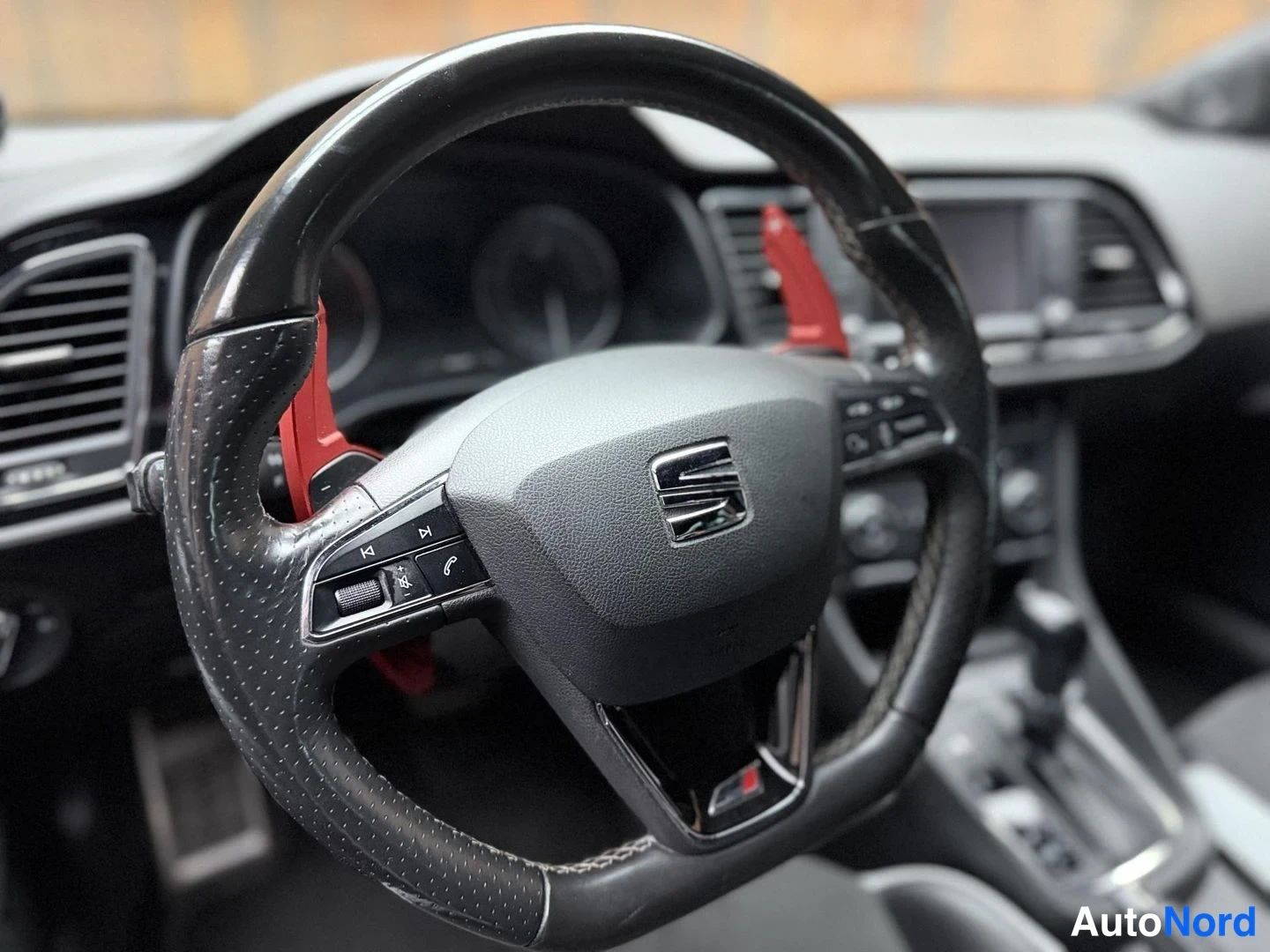 Sininen Seat Leon SC 2015, yksityiskohta, kuva 24