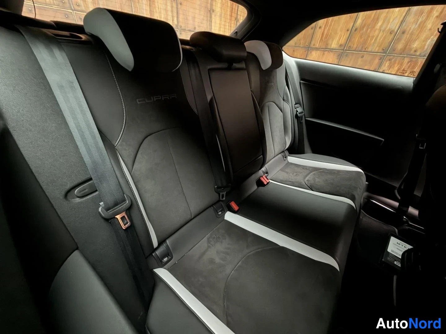 Sininen Seat Leon SC 2015, takaistuimet, kuva 22