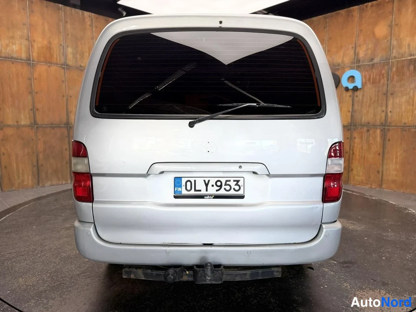 Hopea Toyota Hiace 2007, takaa, kuva 17