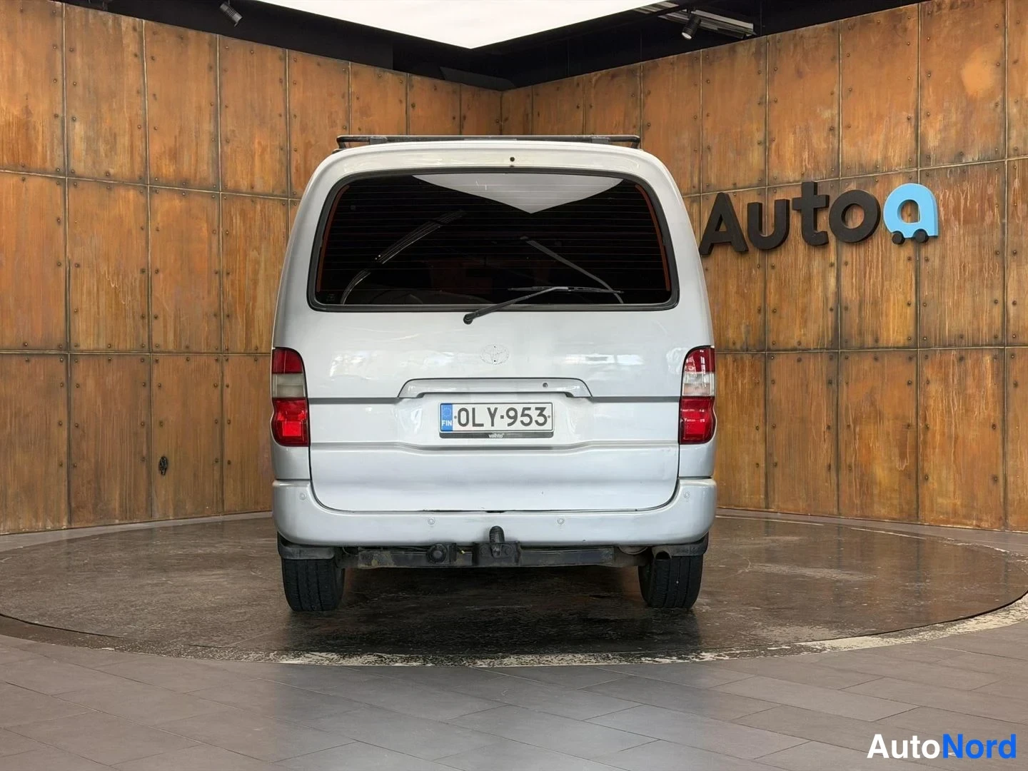 Hopea Toyota Hiace 2007, takaa, kuva 16