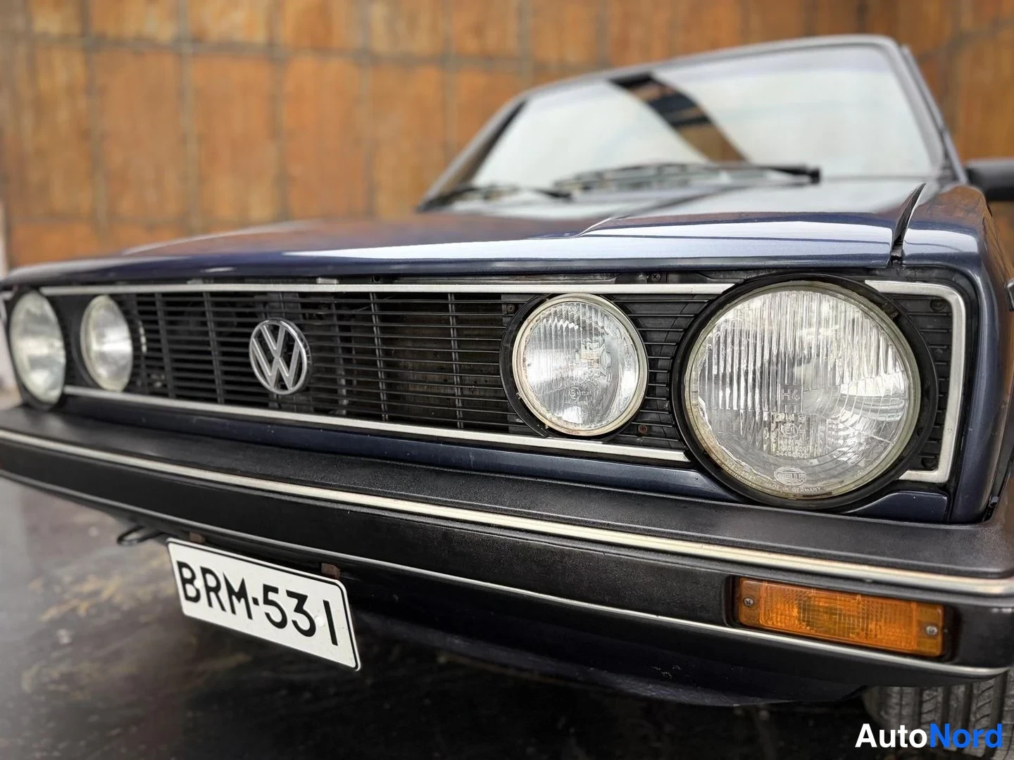Sininen Volkswagen Golf 1986, edestä, kuva 10