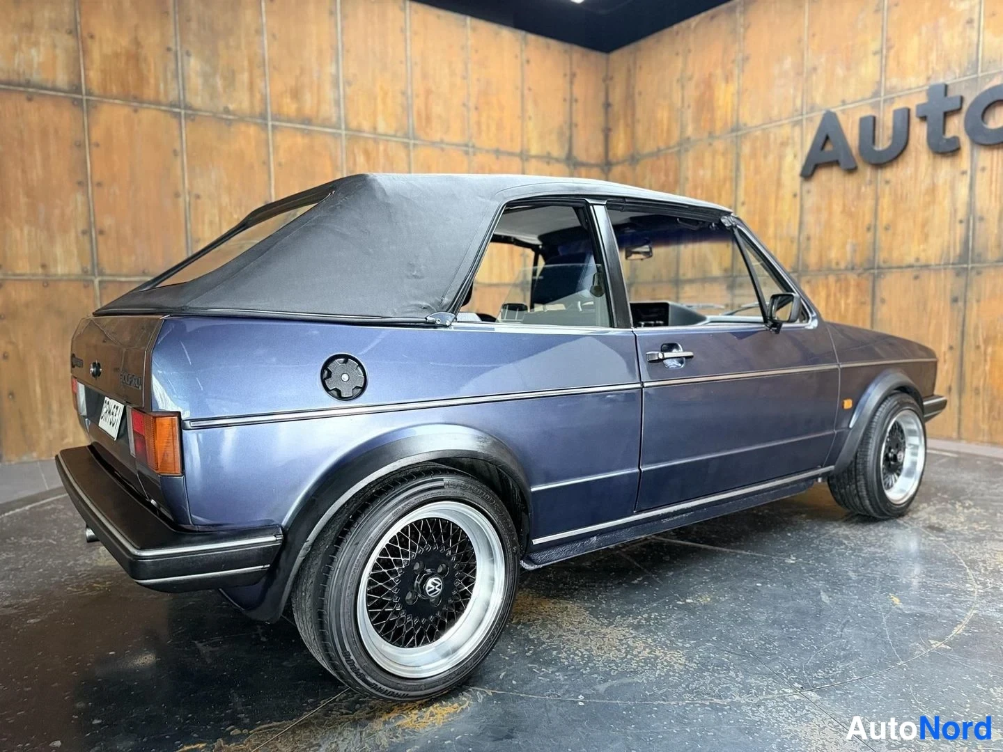 Sininen Volkswagen Golf 1986, takaviisto, kuva 22