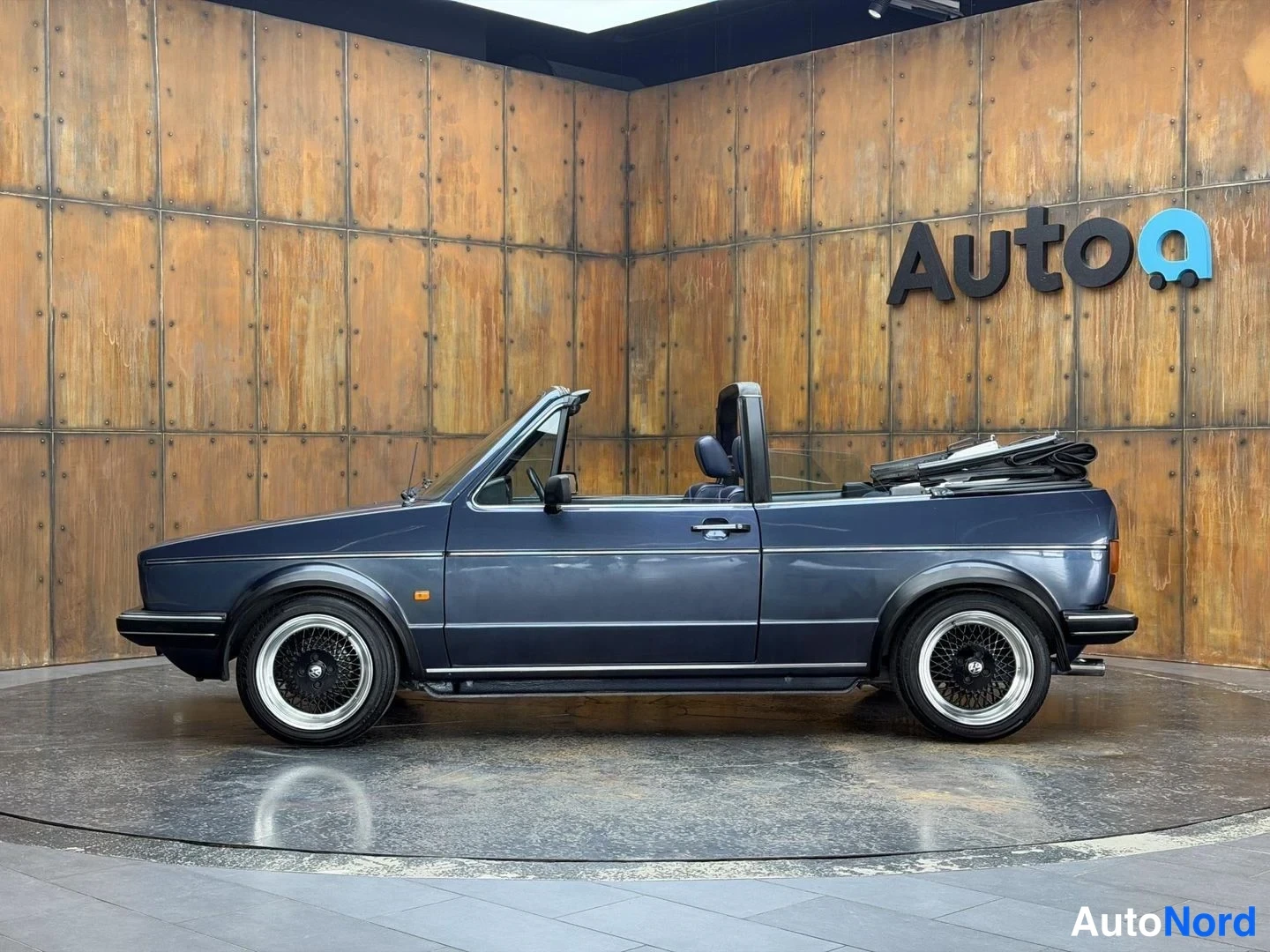 Sininen Volkswagen Golf 1986, sivulta, kuva 13