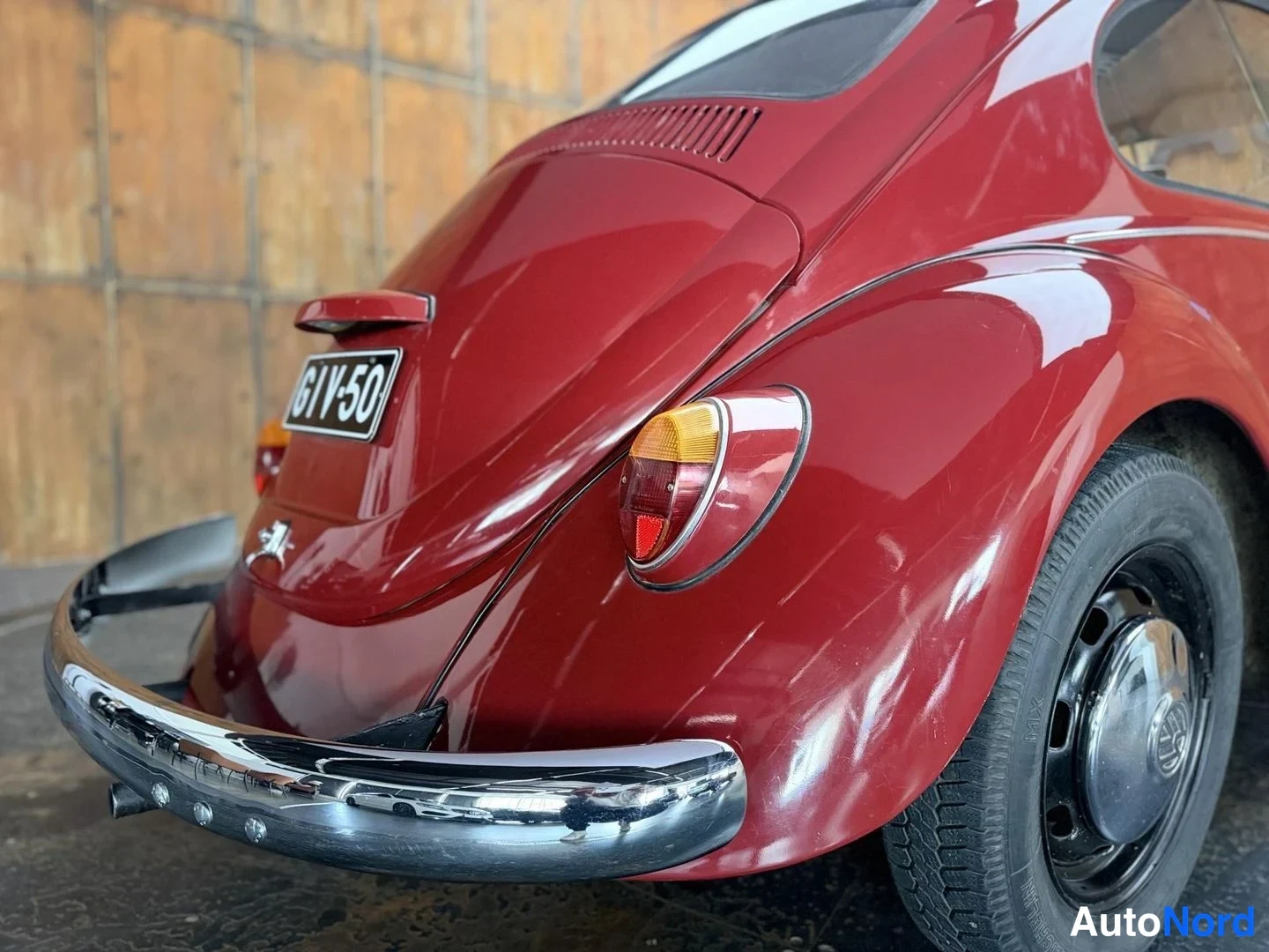 Punainen Volkswagen Kupla 1968, takaviisto, kuva 15
