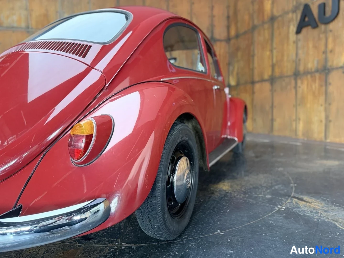 Punainen Volkswagen Kupla 1968, takaviisto, kuva 18