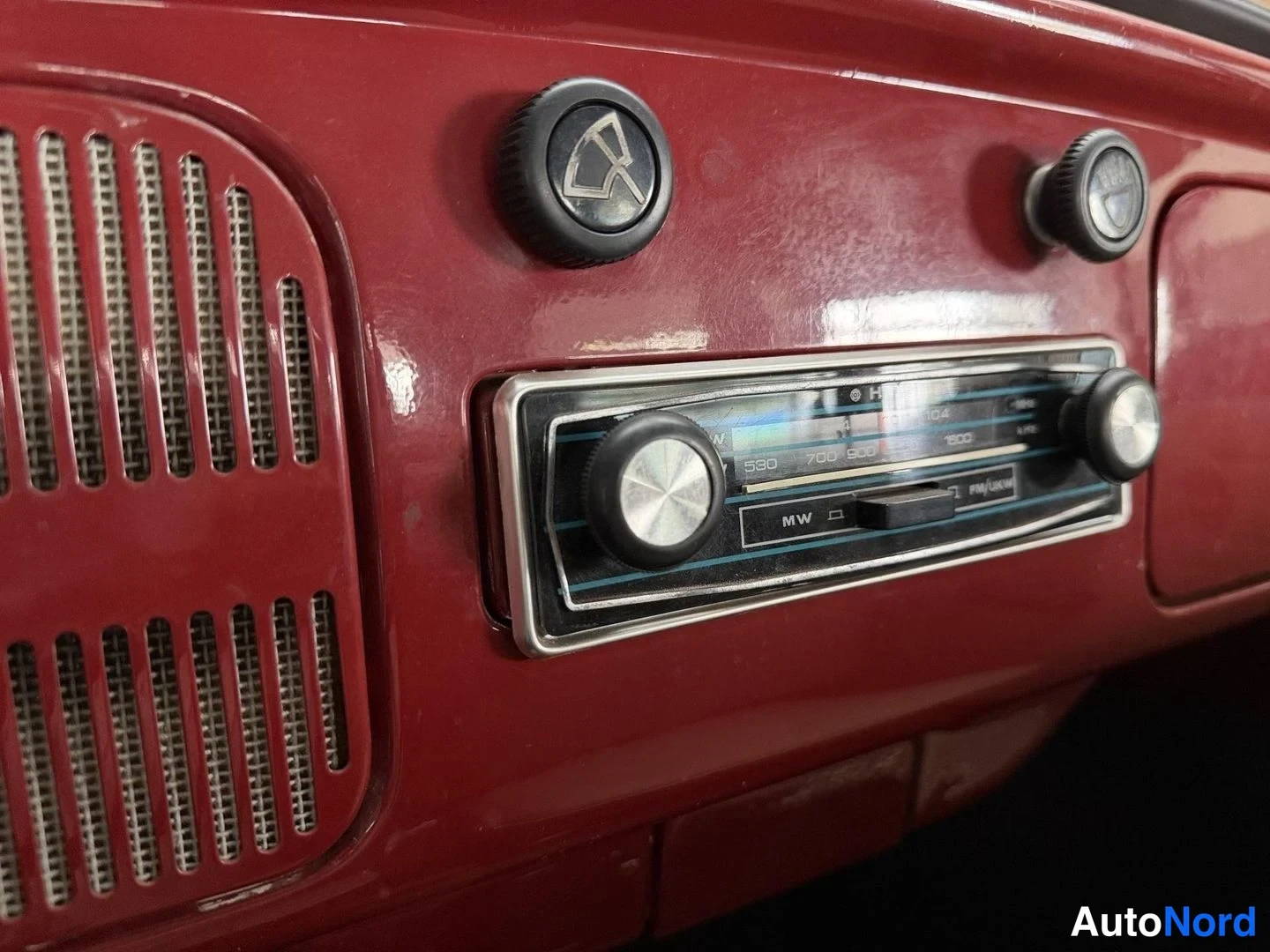 Punainen Volkswagen Kupla 1968, yksityiskohta, kuva 27