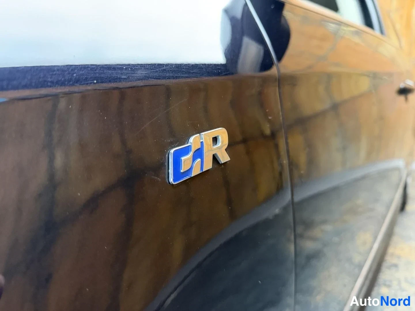 Musta Volkswagen Passat 2010, yksityiskohta, kuva 23