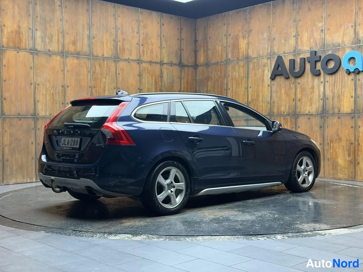 Sininen Volvo V60 2010, takaviisto, kuva 10