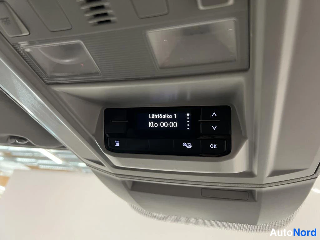 Musta Volkswagen Crafter 2019, yksityiskohta, kuva 14