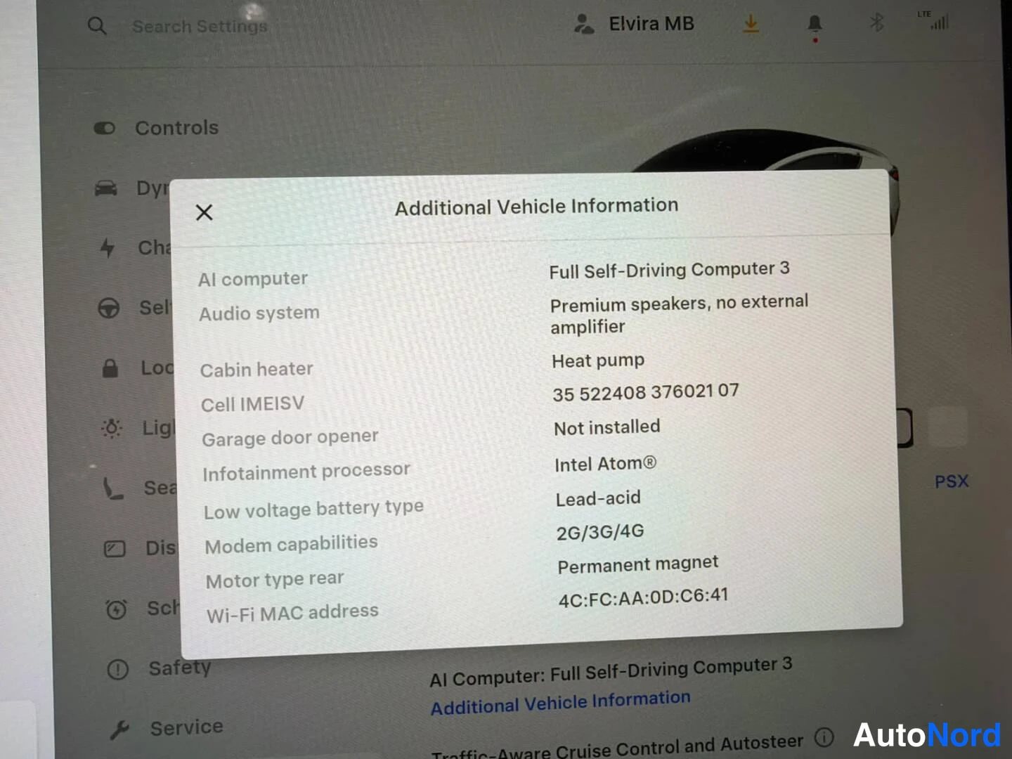 Valkoinen Tesla Model 3 2021, yksityiskohta, kuva 7