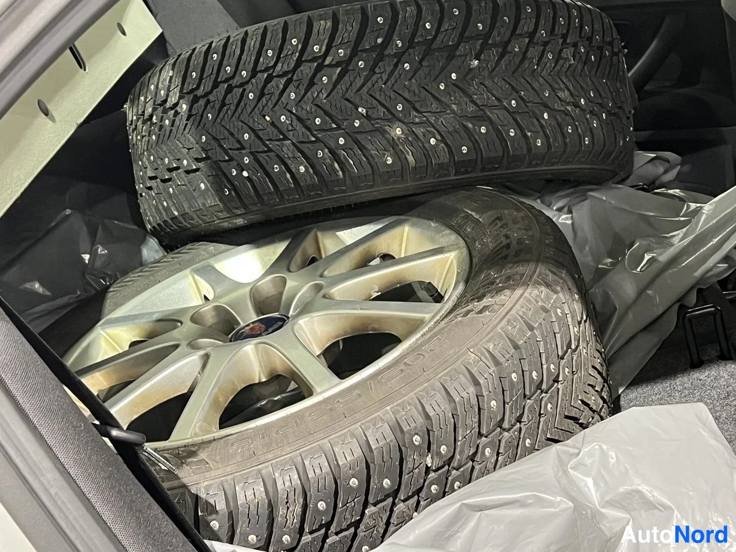 Hopea Saab 9-3 2006, tavaratila, kuva 7